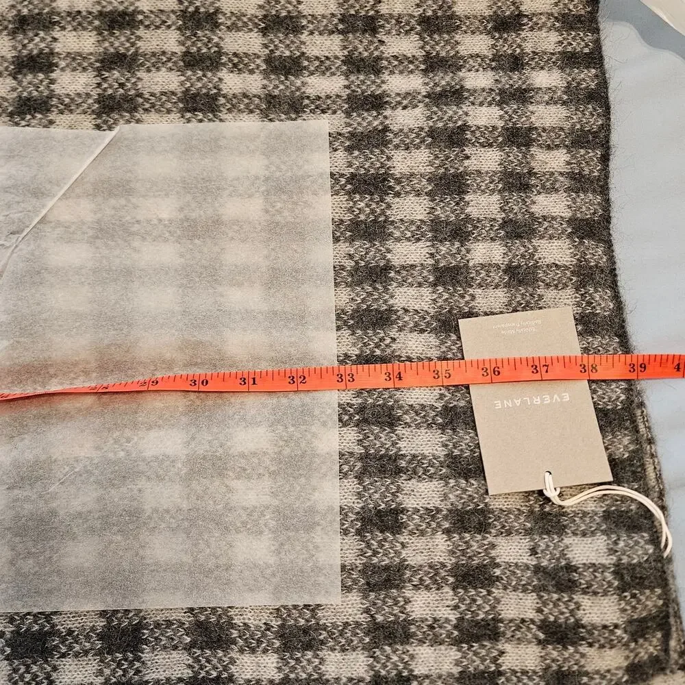 Everlane The Alpaca Patterned Scarf‎ Gray Buffalo Check One Size Unisex